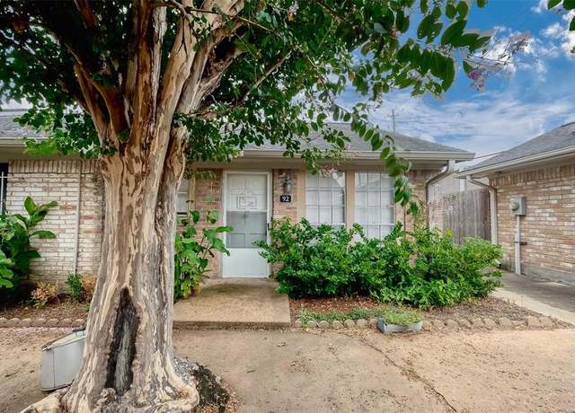 Property at 1016 Tri Oaks Ln #92, Houston, TX 77043, 1 bed, 1.5 baths