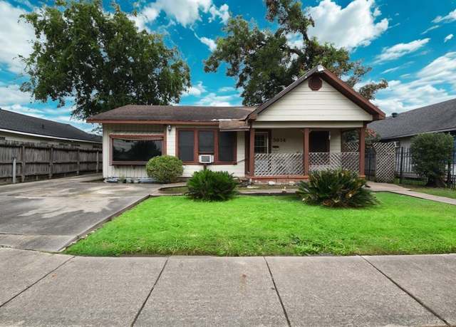 Property at 3614 Billingsley St, Houston, TX 77009, 5 beds, 2 baths