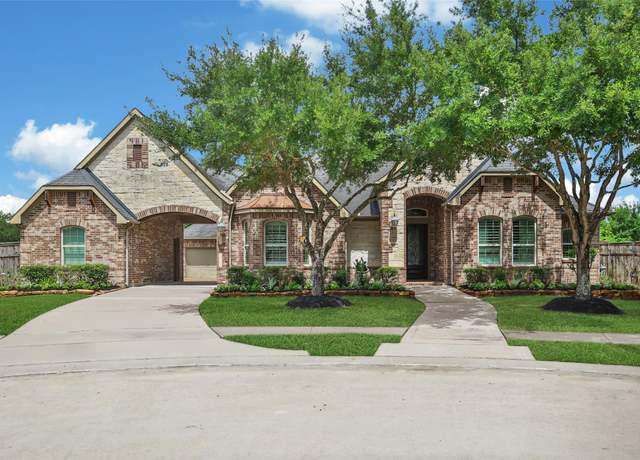 Property at 27714 Rocky Creek Ct, Fulshear, TX 77441, 4 beds, 4 baths