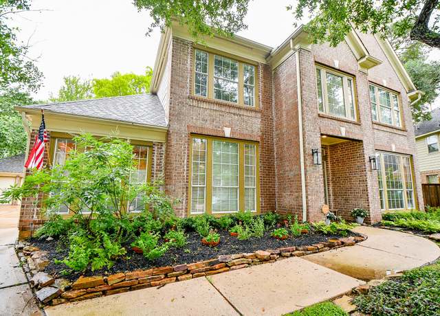 Property at 2446 Plantation Bend Dr, Sugar Land, TX 77478, 4 beds, 3.5 baths