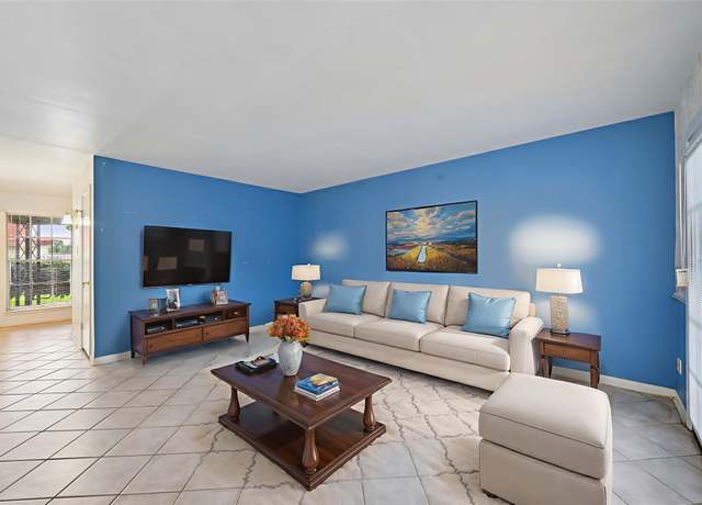 Property at 8927 Gaylord St #141, Houston, TX 77024, 3 beds, 2.5 baths