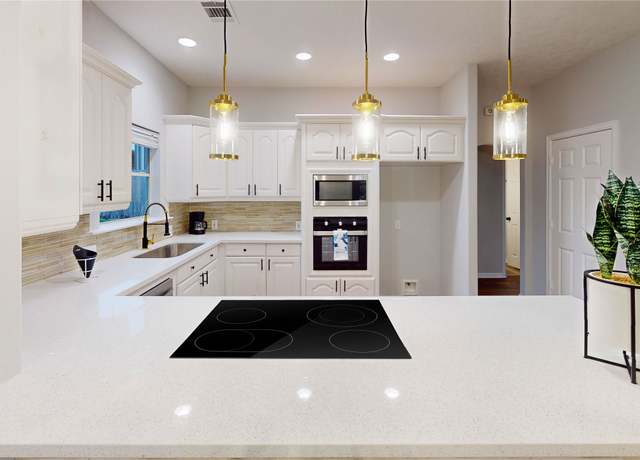 Property at 9267 Inlet Cir, Montgomery, TX 77356, 3 beds, 2 baths