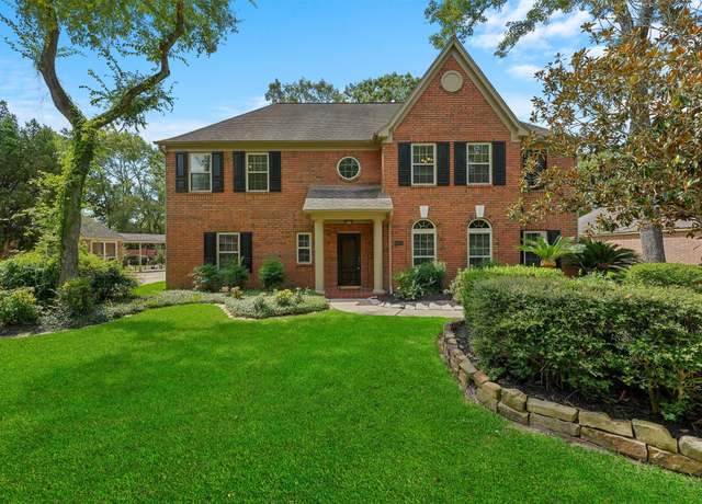 Property at 4318 Island Hills Dr, Houston, TX 77059, 5 beds, 2.5 baths
