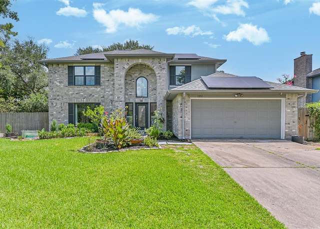 Property at 1801 Vaquero St, Friendswood, TX 77546, 3 beds, 2.5 baths