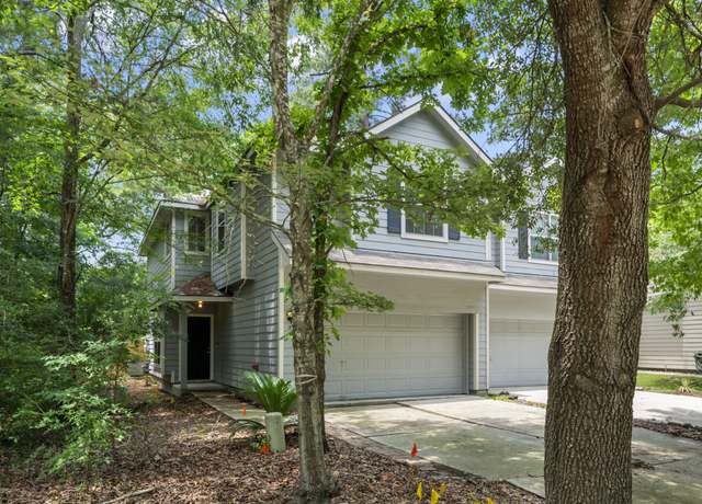 Property at 3 E Summerhaze Cir, Spring, TX 77382, 3 beds, 2.5 baths