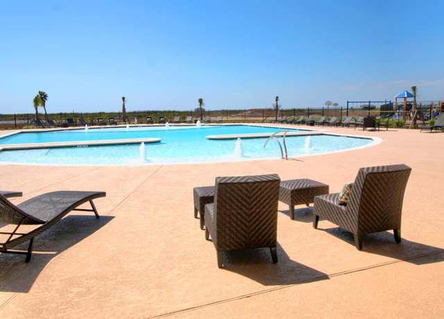 Property at 3065 Palacios Bay Dr, Palacios, TX 77465