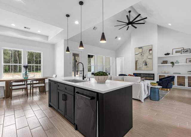 Property at 2041 Road 66117, Dayton, TX 77535, 3 beds, 2.5 baths