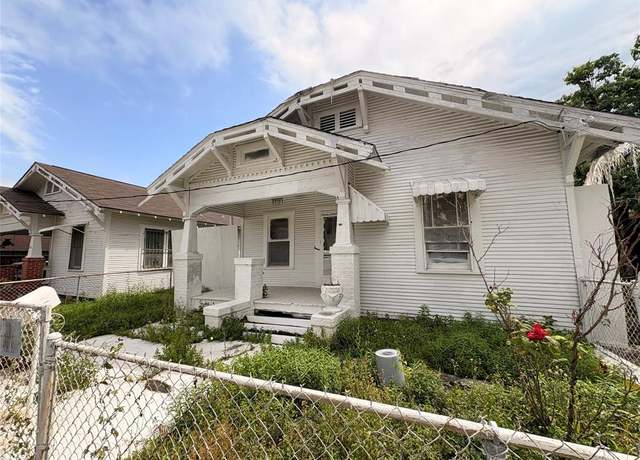 Property at 2312 Fletcher St, Houston, TX 77009, 2 beds, 1 bath