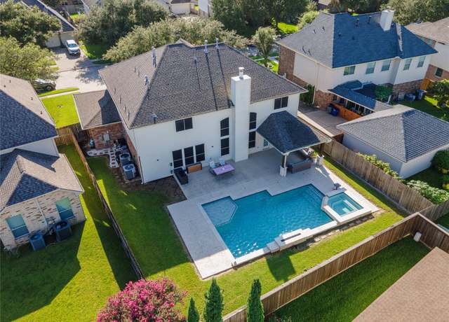 Property at 413 Willow Pointe Dr, League City, TX 77573, 5 beds, 3.5 baths