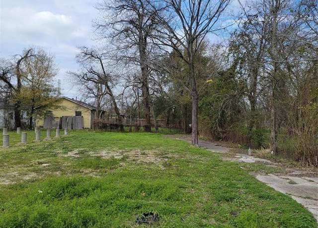 Property at 1425 E 34th St, Houston, TX 77022