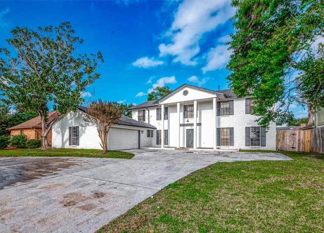 Property at 3102 Glenn Lakes Ln, Missouri City, TX 77459, 7 beds, 4.5 baths