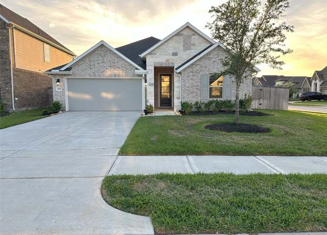 Property at 20443 Yearling Pasture Ln, Tomball, TX 77377, 3 beds, 2 baths