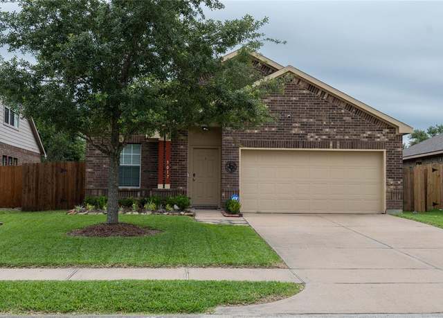 Property at 3017 Cambridge Meadows Ln, Dickinson, TX 77539, 4 beds, 2 baths