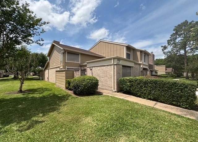 Property at 2332 Woodland Park Dr #11, Houston, TX 77077, 2 beds, 2.5 baths