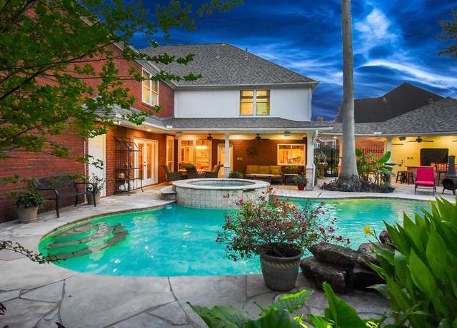 Property at 14 Wickham Ct, Sugar Land, TX 77479, 4 beds, 3.5 baths