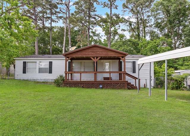 Property at 121 E Oak Shadows, Onalaska, TX 77360, 3 beds, 2 baths