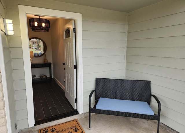 Property at 2123 Quail Valley East Dr, Missouri City, TX 77459, 4 beds, 2.5 baths