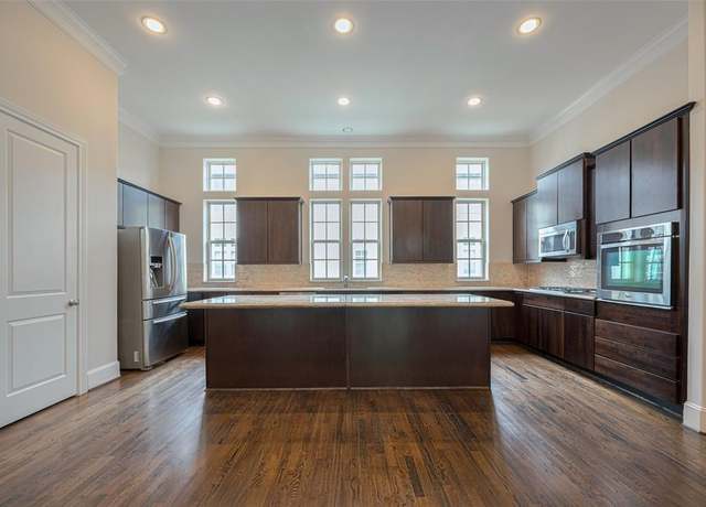Property at 4108 Bonner View Ln, Houston, TX 77007, 3 beds, 3.5 baths