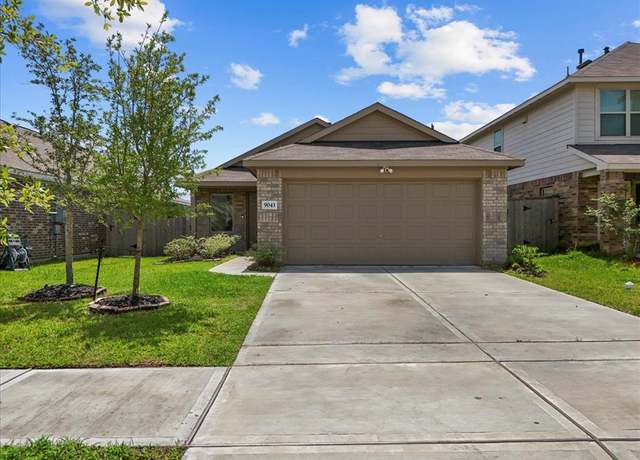 Property at 9043 Estes Lakes Dr, Baytown, TX 77521, 3 beds, 2 baths