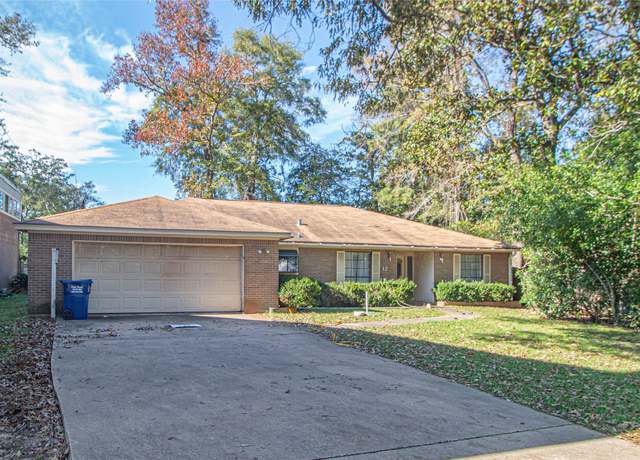 Property at 1300 W Church St #12, Livingston, TX 77351, 3 beds, 2 baths