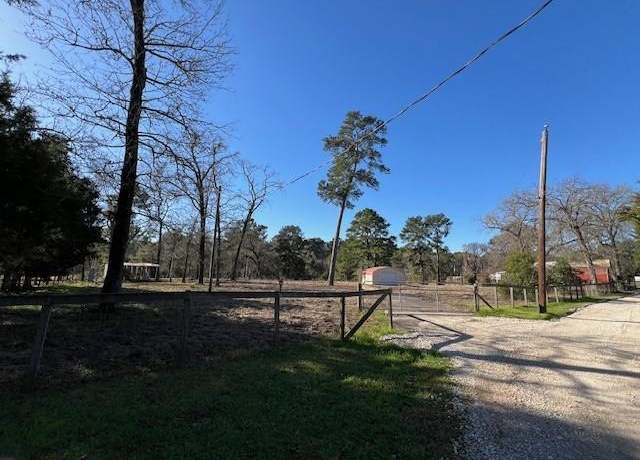 Property at 40719 Sandy Hill Rd, Montgomery, TX 77316