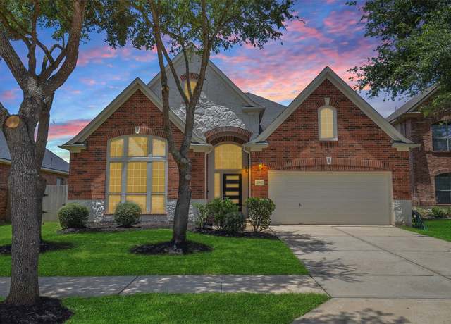 Property at 3910 Jade Cove Ln, Sugar Land, TX 77479, 4 beds, 2 baths