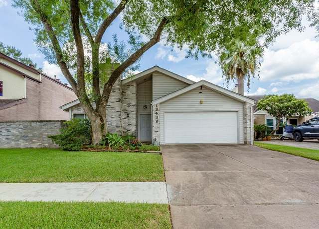 Property at 12439 S Garden St St, Houston, TX 77071, 3 beds, 2 baths