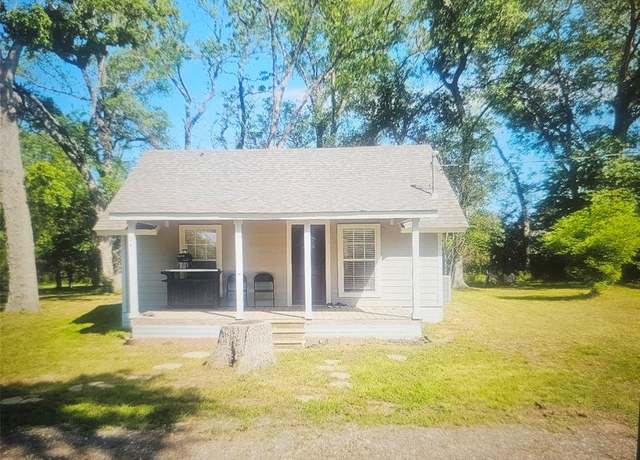 Property at 22116 Fairground Rd, Hempstead, TX 77445, 2 beds, 1 bath