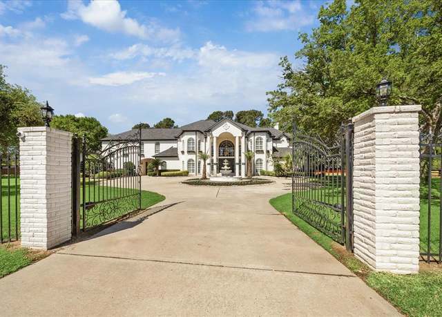 Property at 22009 Holly Creek Trl, Tomball, TX 77377, 6 beds, 6.5 baths