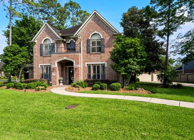 Property at 1006 Acorn Ct, Friendswood, TX 77546, 4 beds, 3.5 baths