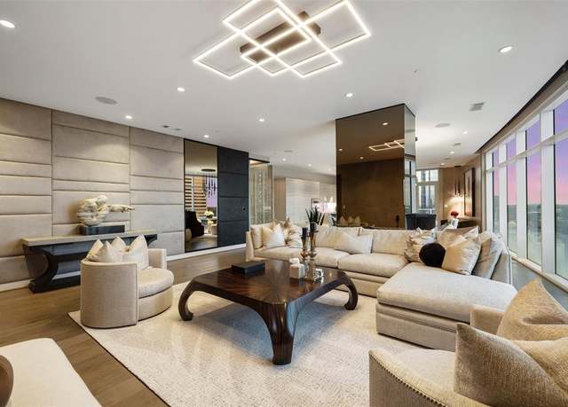 Property at 4521 San Felipe St #1201, Houston, TX 77027, 4 beds, 3.5 baths
