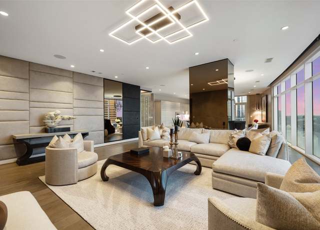 Property at 4521 San Felipe St #1201, Houston, TX 77027, 4 beds, 3.5 baths
