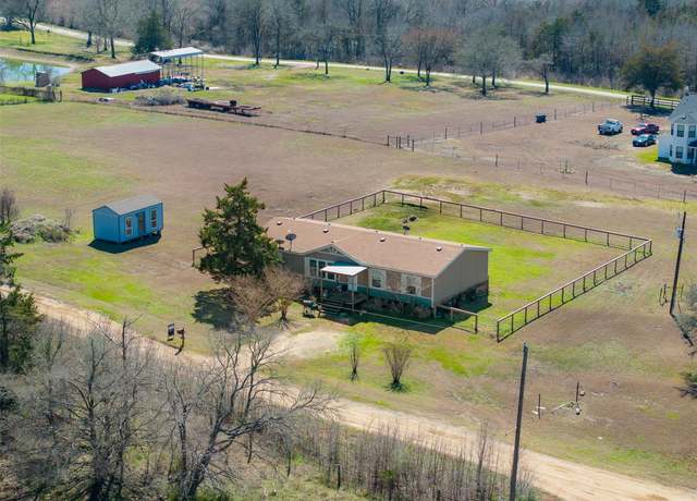 Property at 2855 Fawn Rd, Brenham, TX 77833, 4 beds, 2 baths