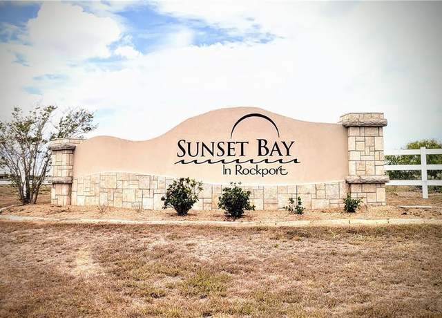 Property at 143 Sunrise Dr, Rockport, TX 78382