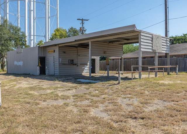 Property at 3703 S College Ave, Bryan, TX 77801