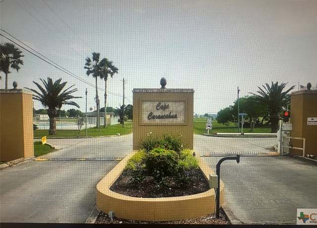 Property at 65 Arrowhead Dr, Palacios, TX 77465