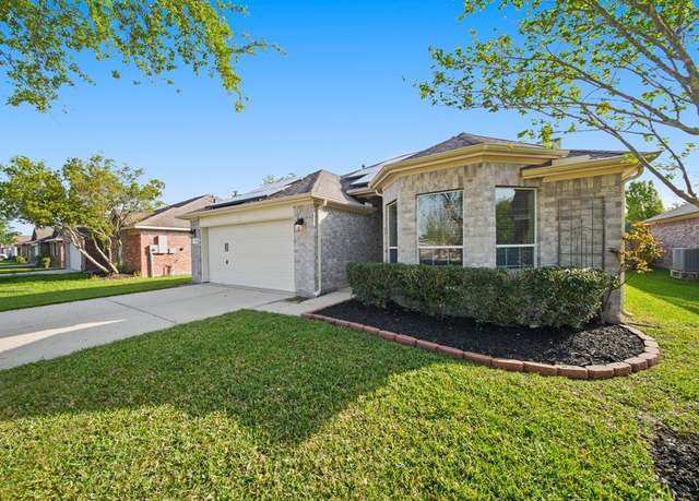 Property at 214 Seacrest Blvd, League City, TX 77573, 3 beds, 2 baths