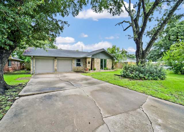 Property at 10519 Brinwood Dr, Houston, TX 77043, 3 beds, 2 baths