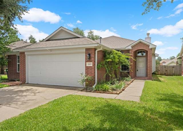 Property at 2207 Highland Hills Dr, Conroe, TX 77304, 4 beds, 2 baths