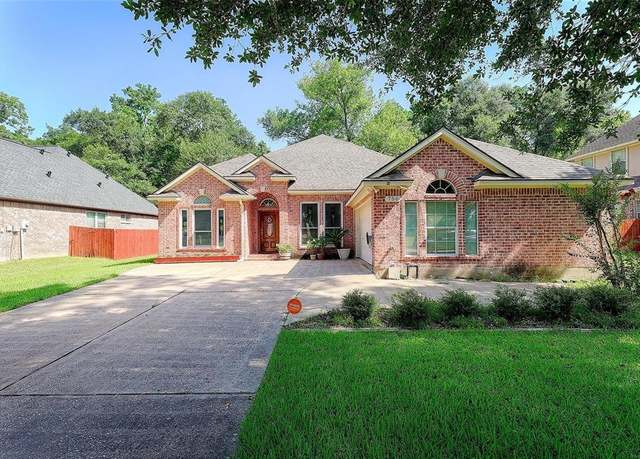 Property at 756 Holly Springs Dr, Conroe, TX 77302, 4 beds, 2 baths