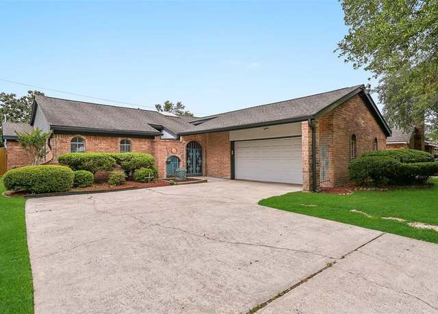 Property at 1713 Crestwood Ct, Texas City, TX 77591, 3 beds, 2 baths