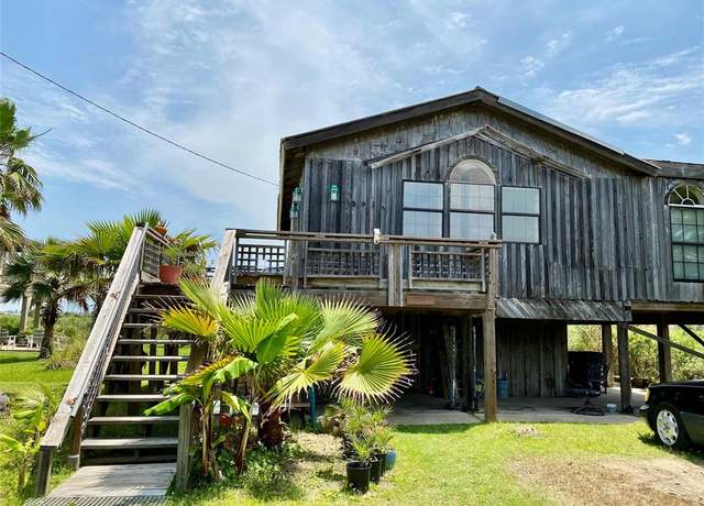 Property at 3919 First St, Galveston, TX 77554, 1 bed, 1 bath