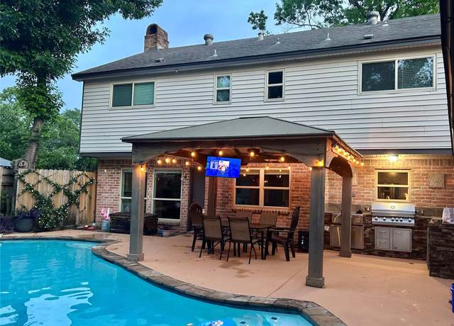 Property at 11406 Inwood Dr, Houston, TX 77077, 3 beds, 2.5 baths