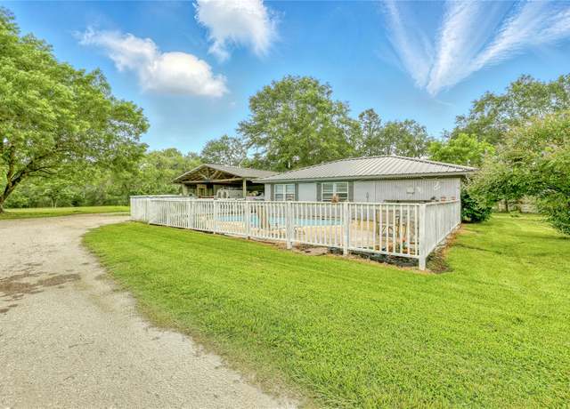 Property at 1566 S Robb St, Trinity, TX 75862, 2 beds, 2 baths