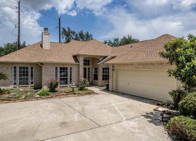 Property at 4701 Reflection Cir #24, Baytown, TX 77521, 3 beds, 2 baths