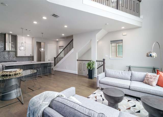 Property at 1303 Edwinstowe Trl, Houston, TX 77043, 3 beds, 3.5 baths
