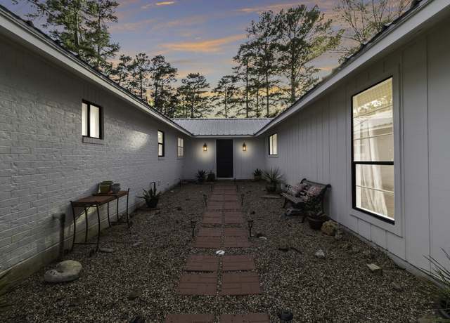 Property at 5146 E Richardson Rd E, Livingston, TX 77351, 3 beds, 3 baths