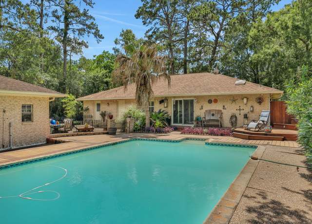 Property at 6206 Bayou Blvd, Baytown, TX 77521, 4 beds, 2 baths