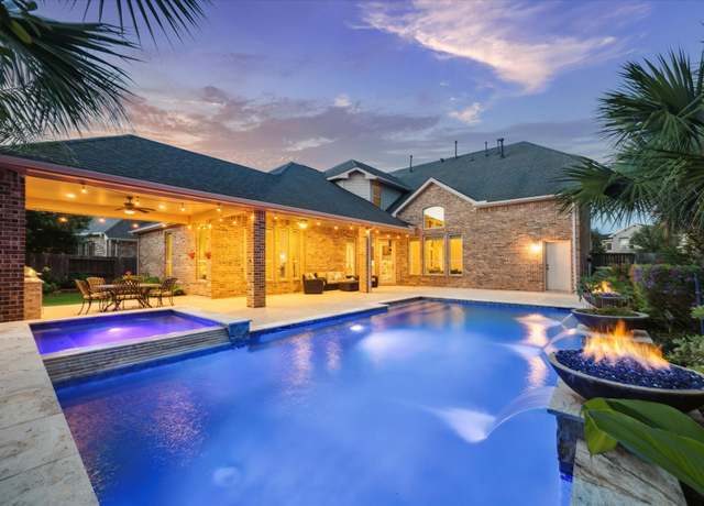 Property at 5310 Briarcliff Ln, Fulshear, TX 77441, 5 beds, 4.5 baths