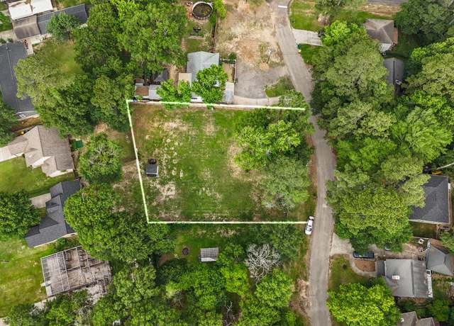 Property at 1212 Freedonia St, Conroe, TX 77316